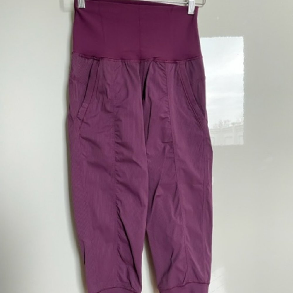 Lululemon Capri Joggers